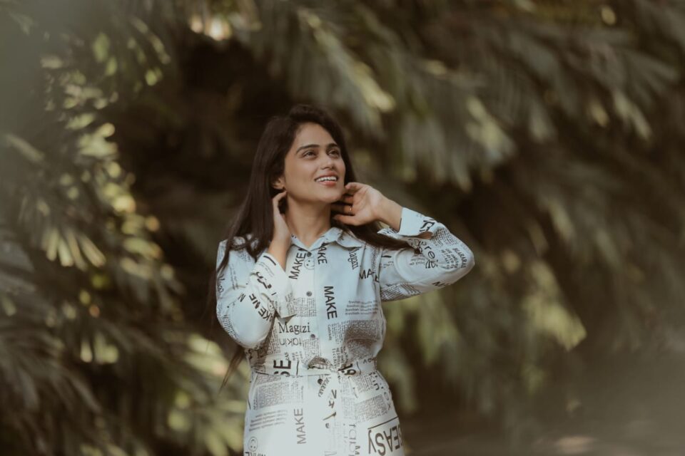 Meet Riya Hassani (theflavour.tummy) lifestyle blogger from Surat