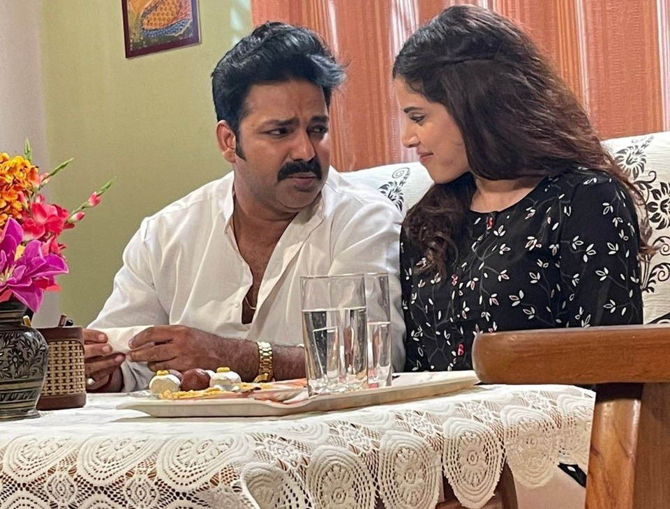 Actress Sehnooor Marks Her Bollywood Debut With Bhojpuri Star Pawan Singh In Their Upcoming Series 'Prapanch'