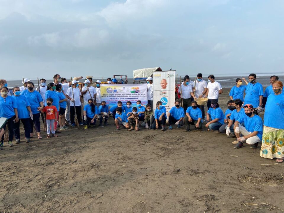 Surat: Beach Clean Up at Dumas to commemorate the 152nd Anniversary of Gandhi Jayanti