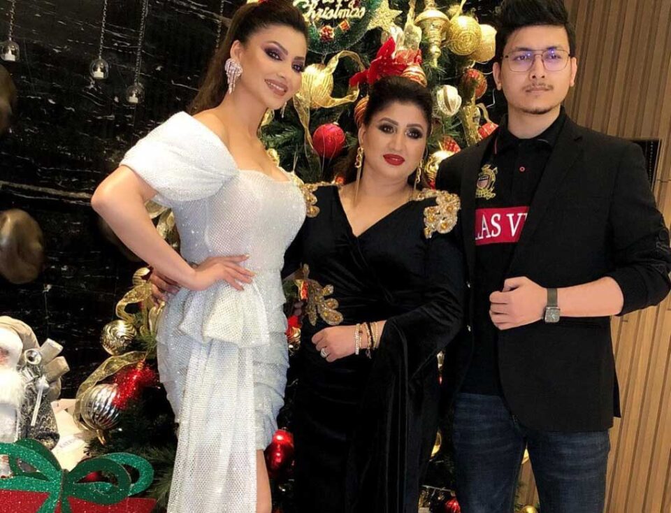 Urvashi Rautela Hosts Meera Rautela’s Birthday At The Highest Nightclub In The Entire World Around The Sky